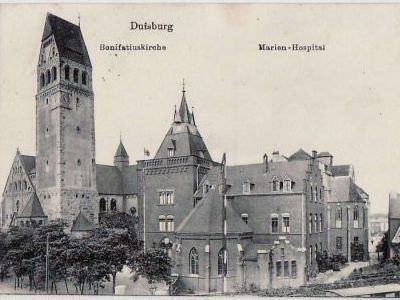 Bonifatiuskirche mit Marien-Hospital auf einer Ansichtskarte von 1918